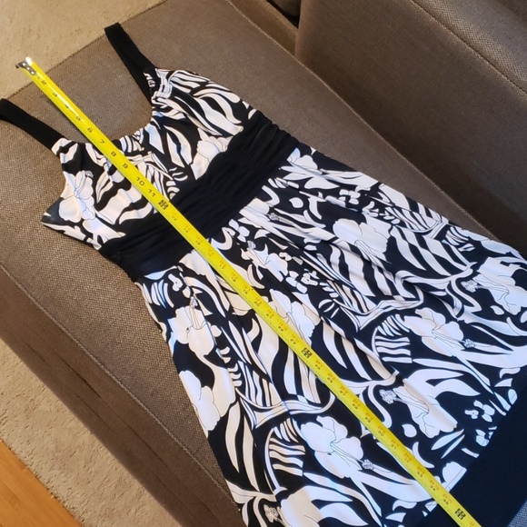 Fylo Dress - Picture 6 of 7